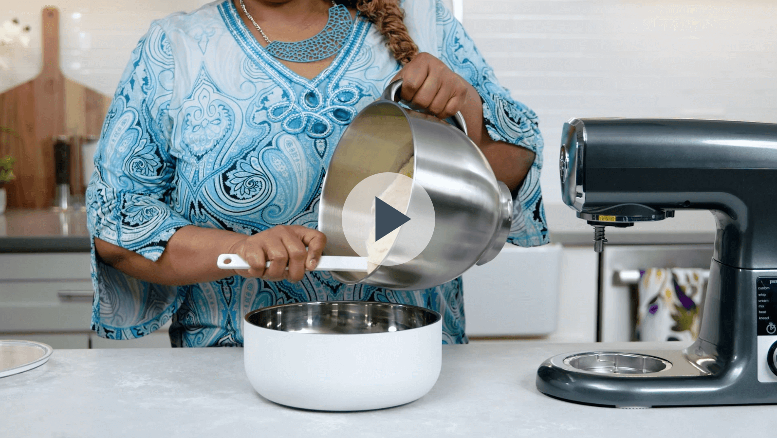 video-product Deluxe Stand Mixer 101