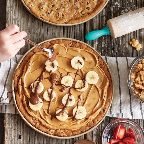 Chocolate Chip Cookie Pizza