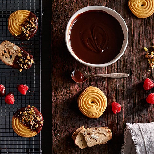 Ooey Gooey Caramel Chocolate Dunk