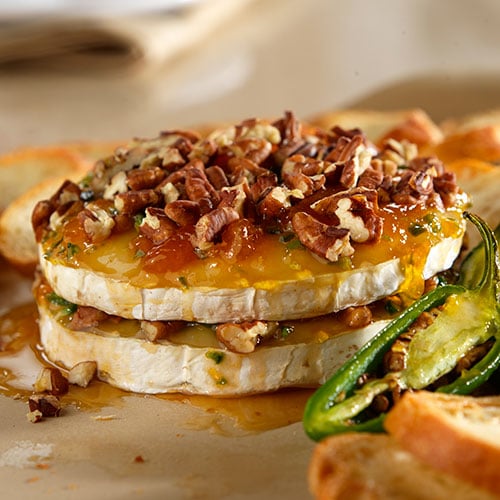 Tangy Pepper-Pecan Brie