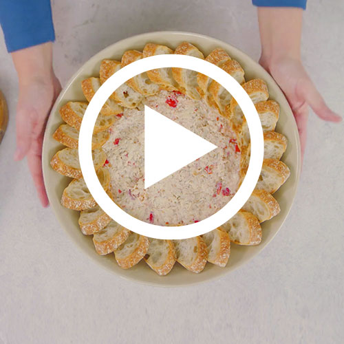 Play Cheesy Chicken Dip Video