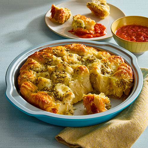 Cheesy Garlic Monkey Bread