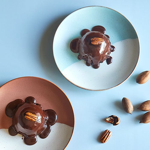 Chocolate-Caramel Pecan Cakes