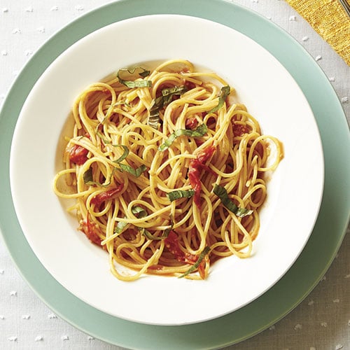Spaghetti Noodles with Fresh Tomato-Basil Sauce